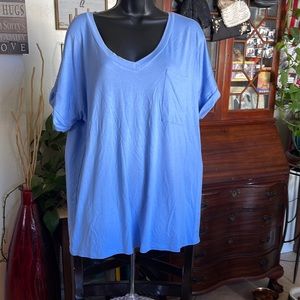 Cuffed sleeve pocket tee